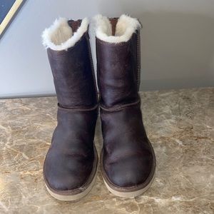 Brown leather ugg boots
